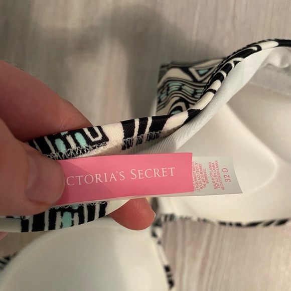 RARE Victoria’s Secret Bombshell Bikini Top 32D - Picture 4 of 7